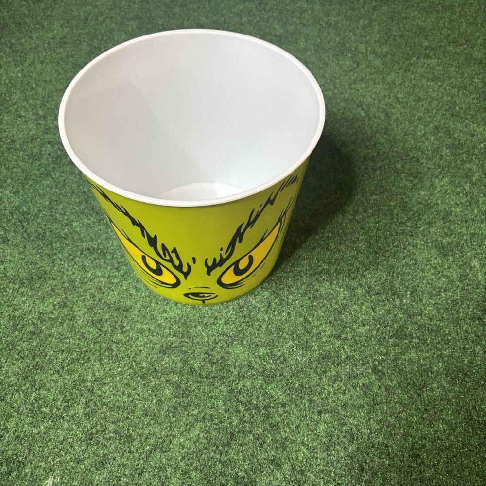 The Grinch 20 oz Snack Bowl Tub Sleigh Bell Bistro Hobby Lobby Christmas Green